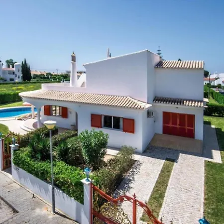 Villa Gomes *